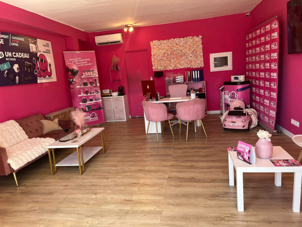 espace attente pink pare brise 2